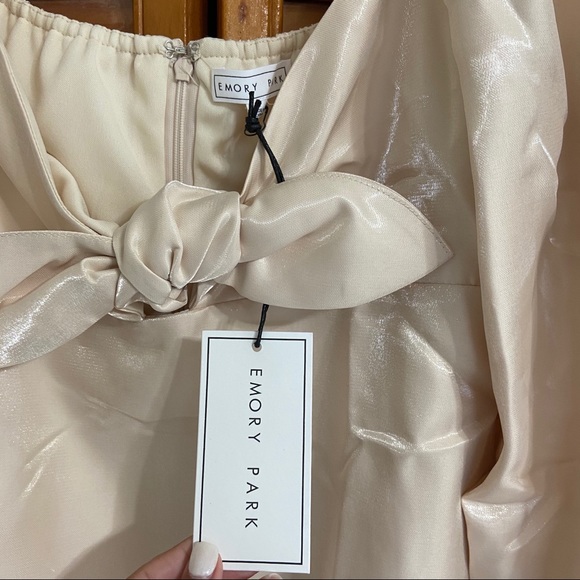 NEW Lulu's Satin Puff Sleeve Tie-Front Mini Dress - Picture 6 of 9